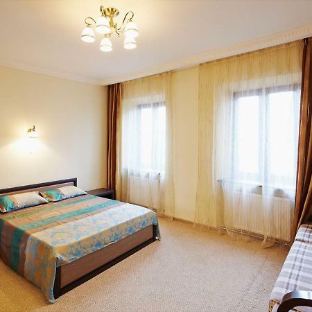 Уютная Квартира На Площади Рынок Lviv Ngoại thất bức ảnh
