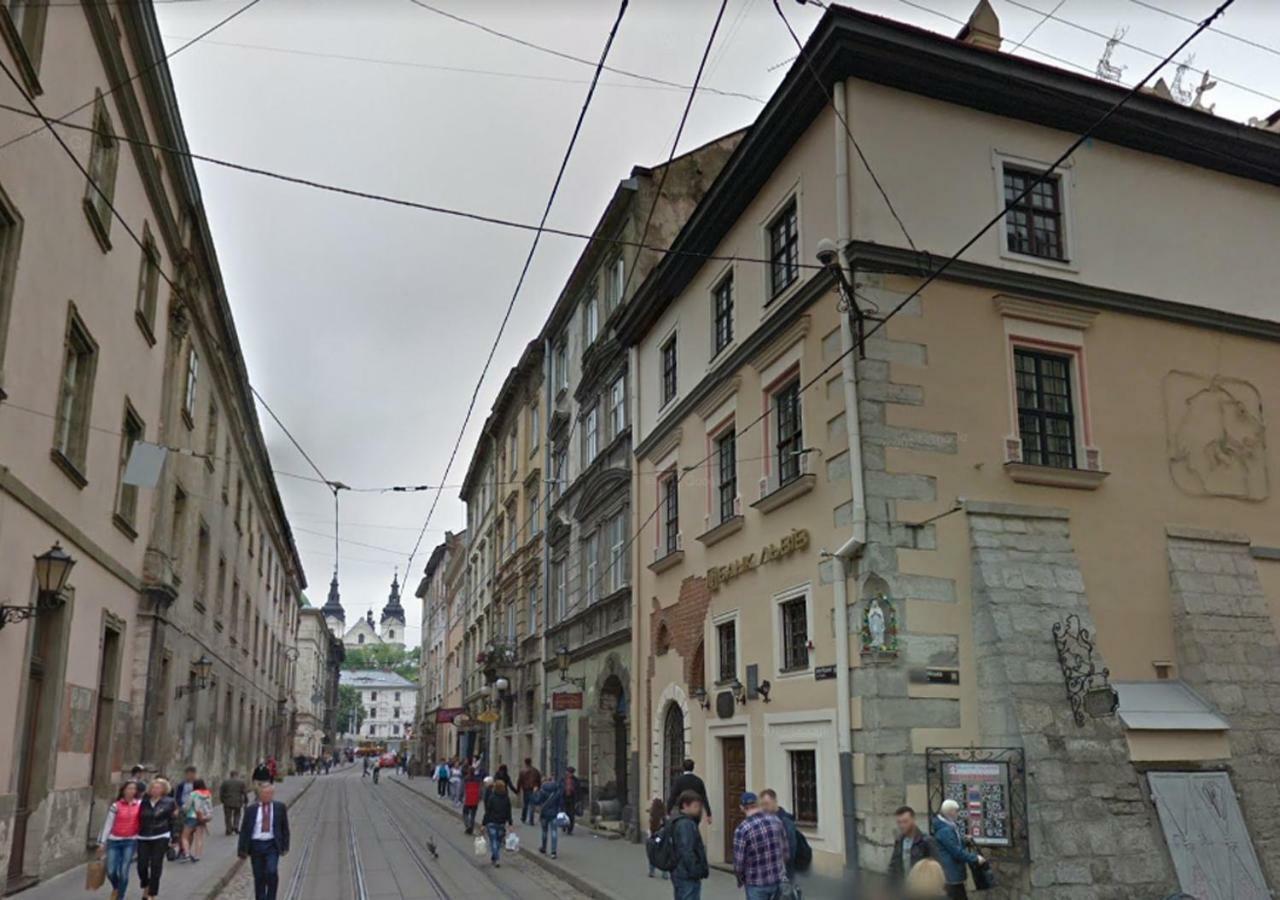Уютная Квартира На Площади Рынок Lviv Ngoại thất bức ảnh